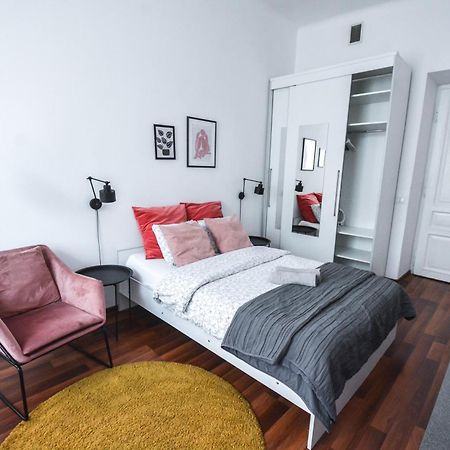 Lion Apartments - Laba Krakow Bagian luar foto