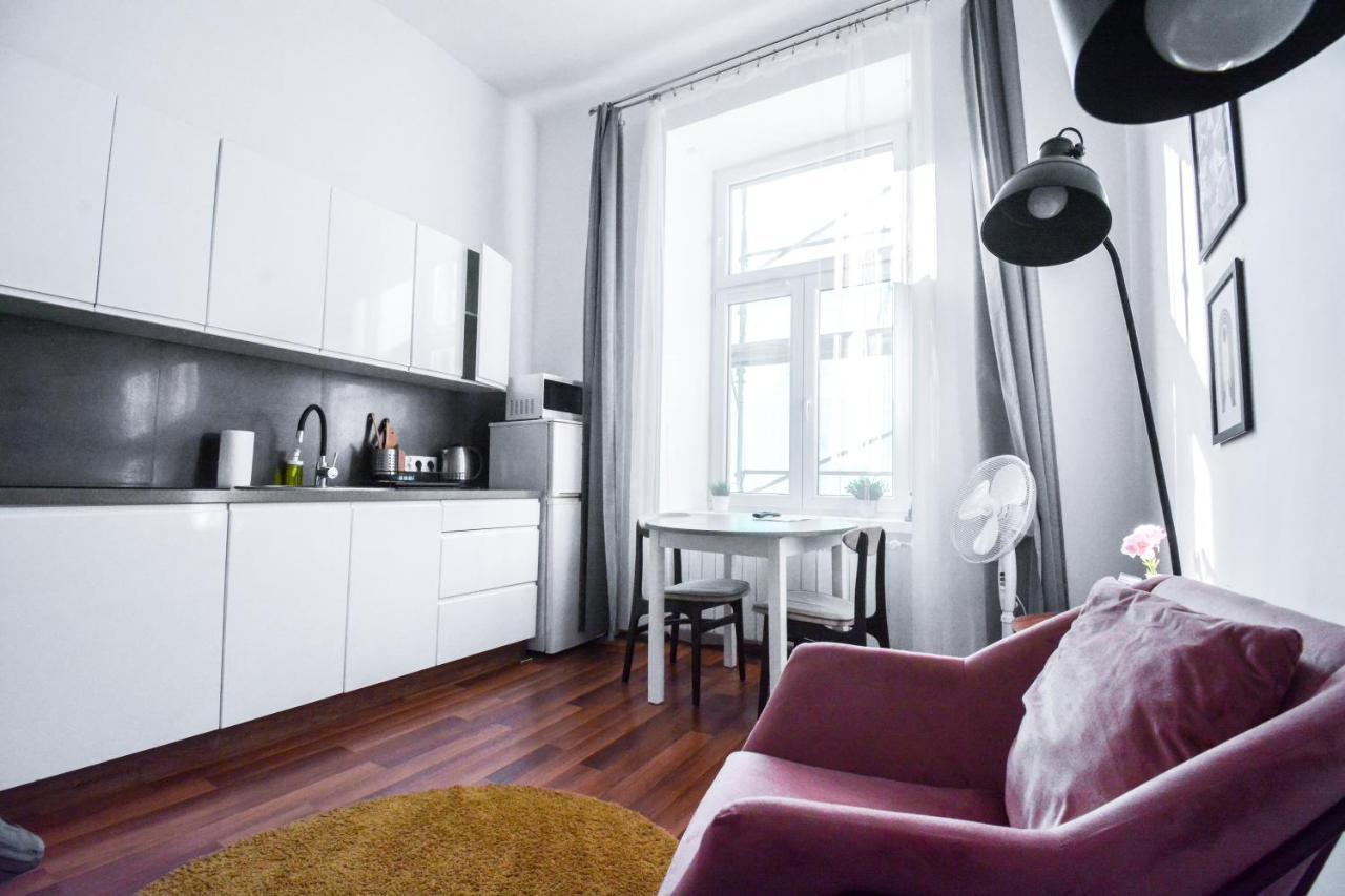 Lion Apartments - Laba Krakow Bagian luar foto