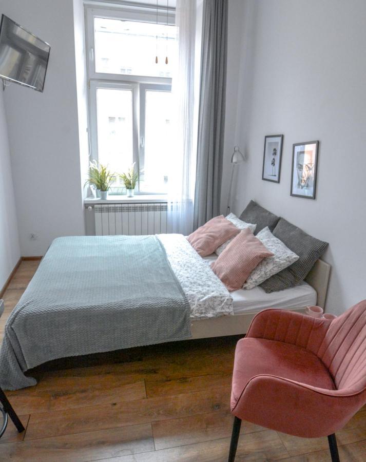 Lion Apartments - Laba Krakow Bagian luar foto